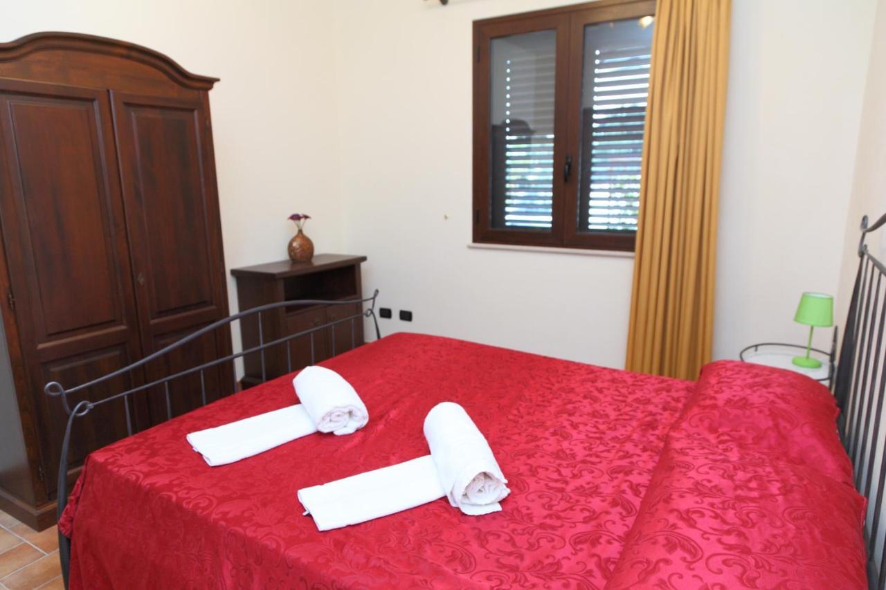 Sikelios Apartments Cefalu Bagian luar foto