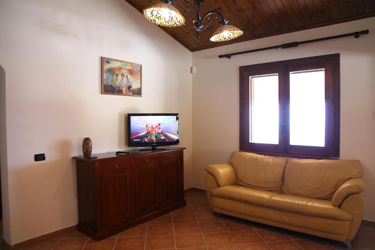 Sikelios Apartments Cefalu Bagian luar foto