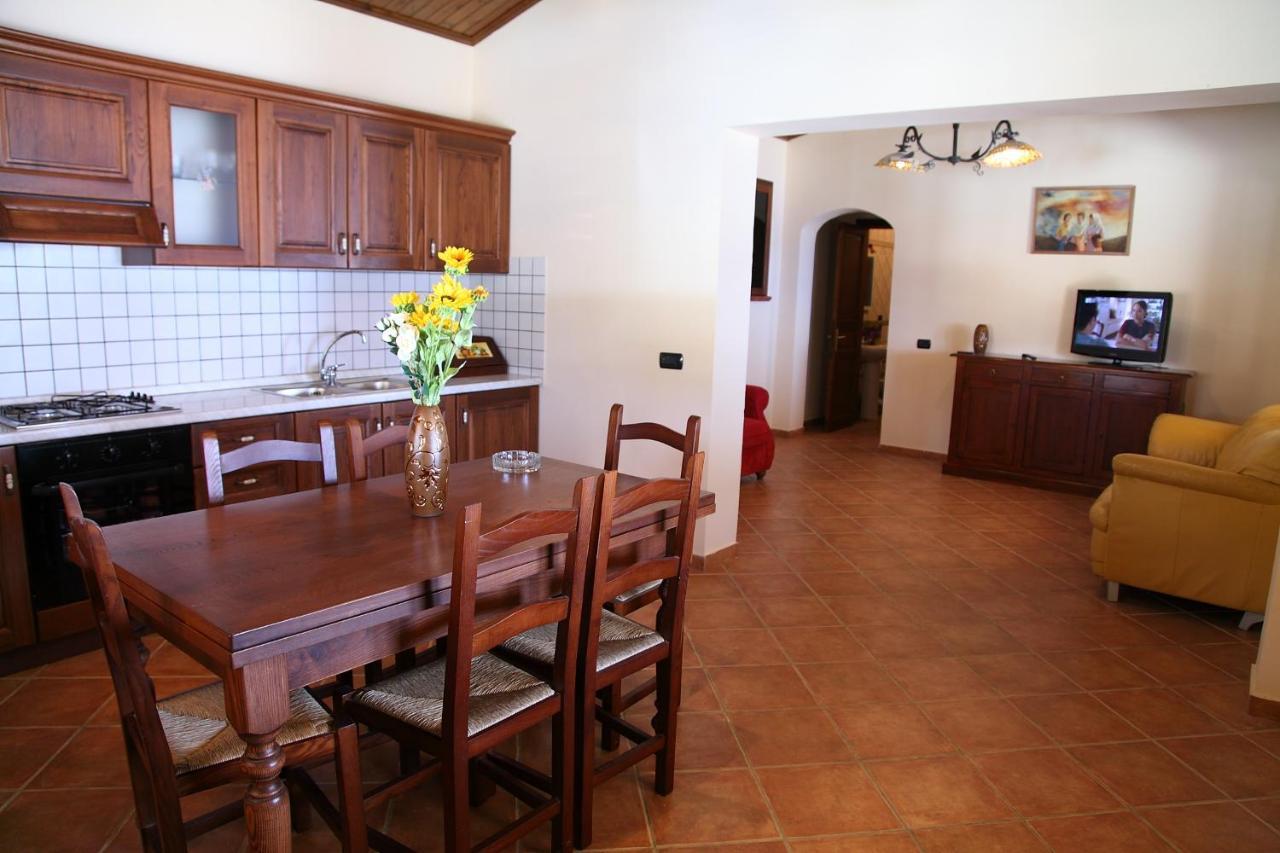 Sikelios Apartments Cefalu Bagian luar foto