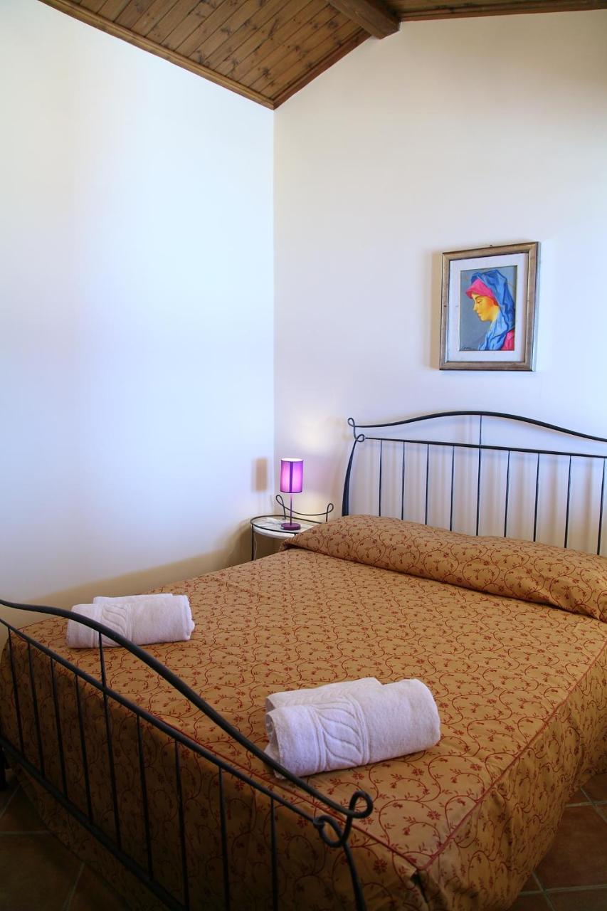 Sikelios Apartments Cefalu Bagian luar foto