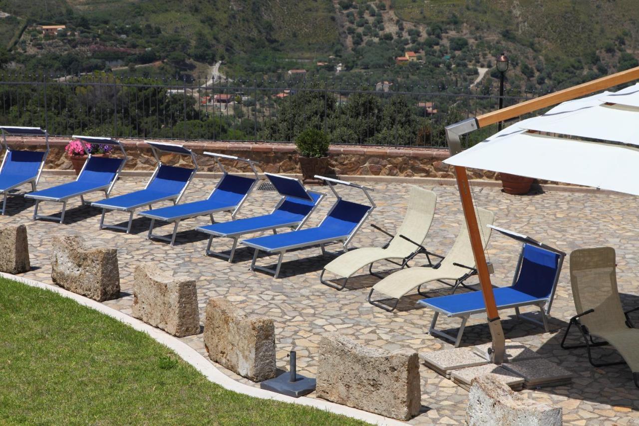 Sikelios Apartments Cefalu Bagian luar foto