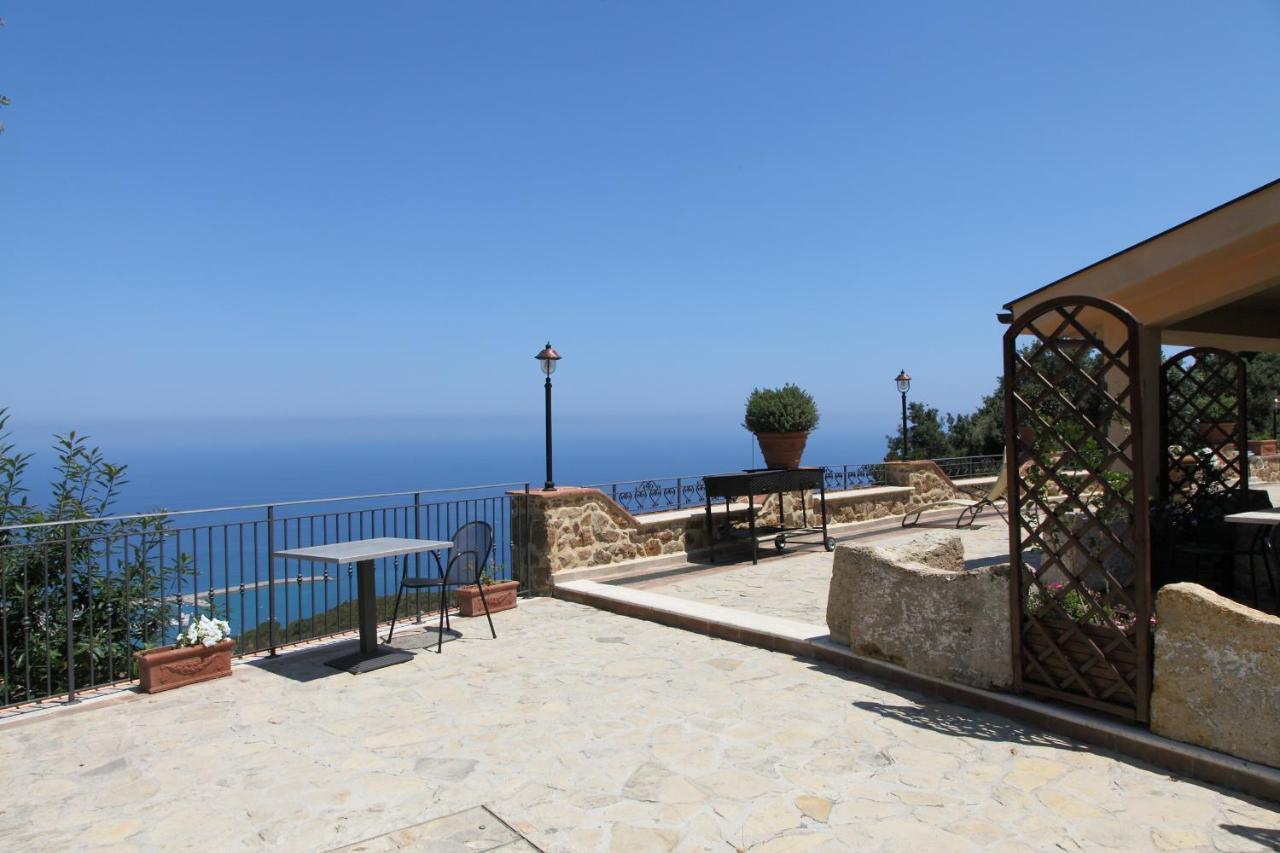 Sikelios Apartments Cefalu Bagian luar foto