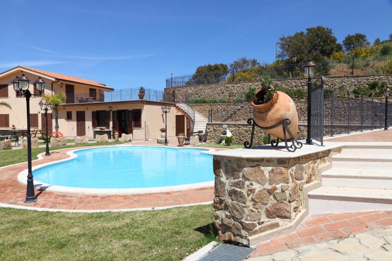 Sikelios Apartments Cefalu Bagian luar foto