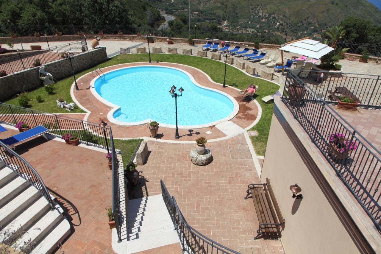 Sikelios Apartments Cefalu Bagian luar foto